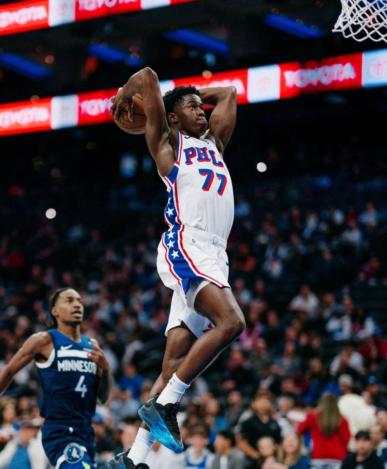 费城76人训练开放日；转会期队长鼓劲引欢呼；NBA总决赛在即；心理建设被强调的简单介绍