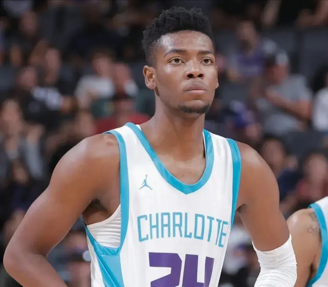 今夜夏洛特黄蜂备战NBA总决赛，绝杀压哨细节曝光，媒体盛赞，控场能力受关注的简单介绍开云官方网站