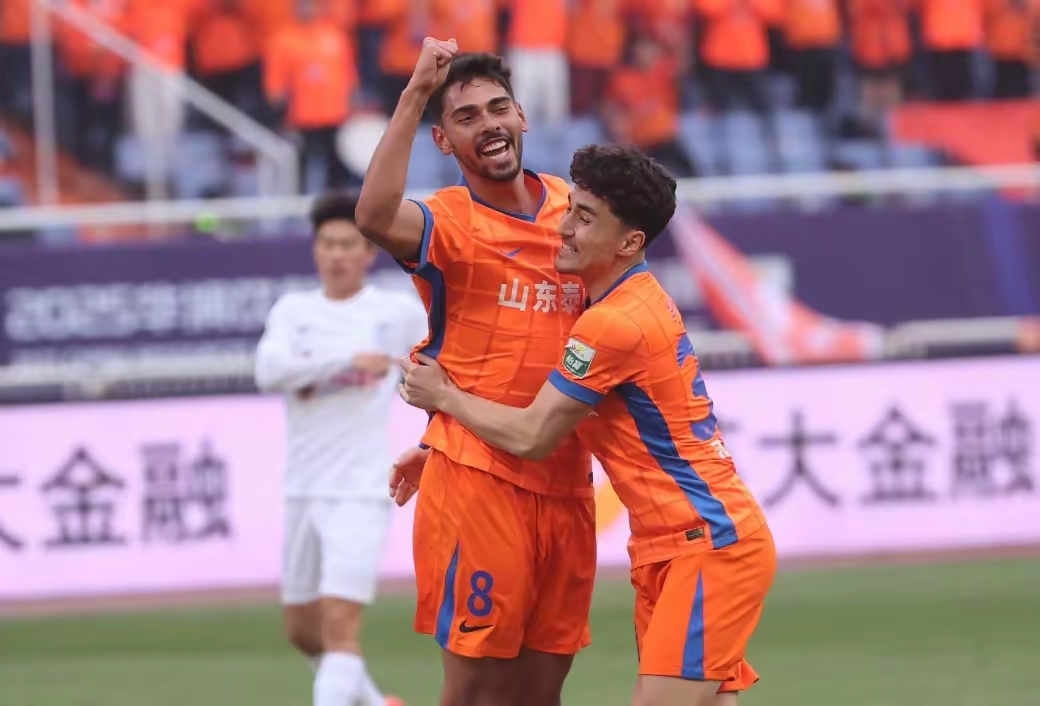 关于转会期中超焦点战，山东男篮再遭质疑，话题不断，球队文化再被提及的信息开云体育app